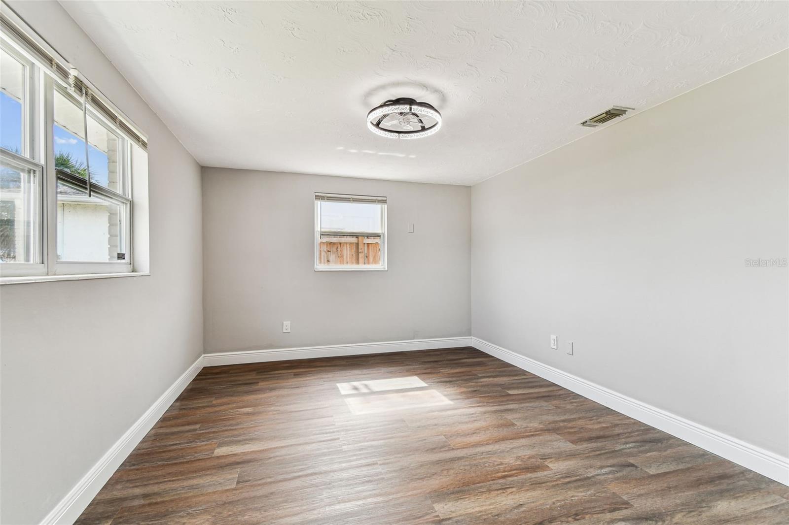 Image 35 of 70 For 3838 Sablewood Drive