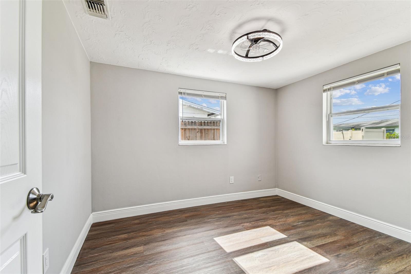 Image 39 of 70 For 3838 Sablewood Drive