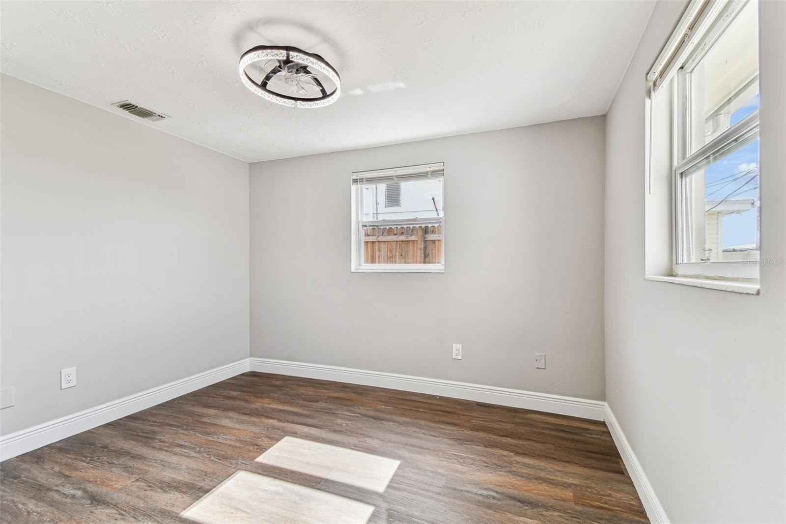 Image 43 of 70 For 3838 Sablewood Drive