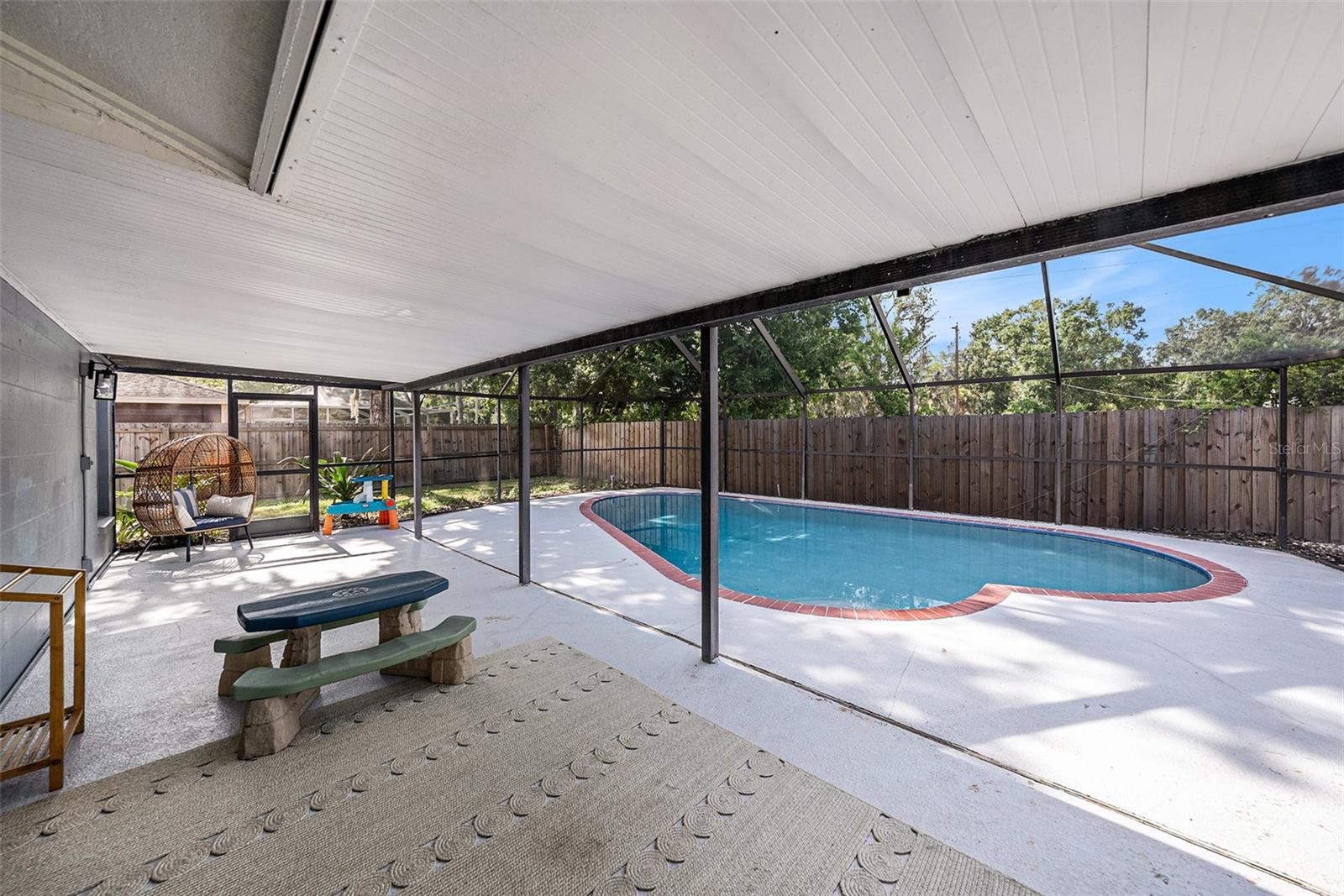 Image 3 of 22 For 17629 Whistling Lane