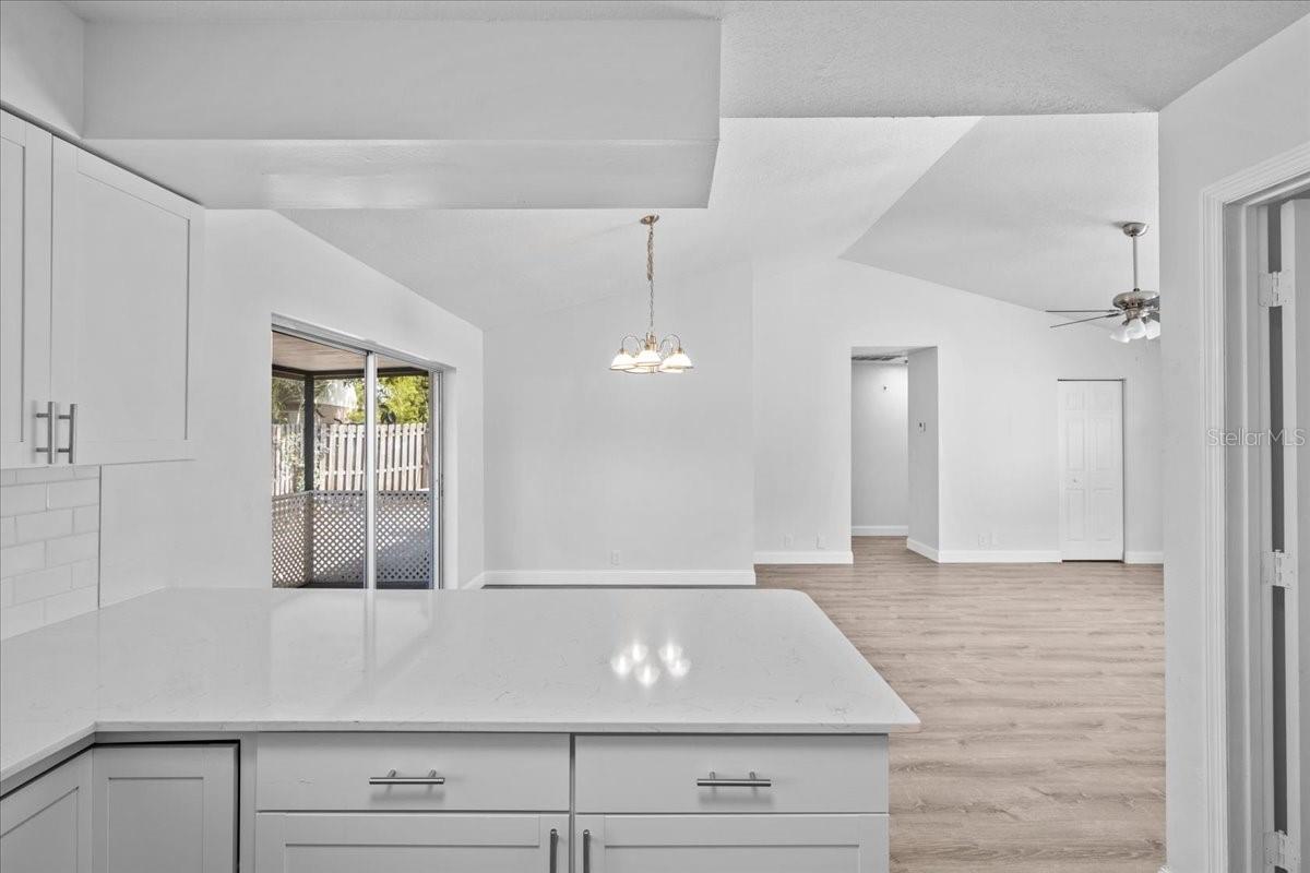Image 12 of 48 For 1912 Castle Bay Court
