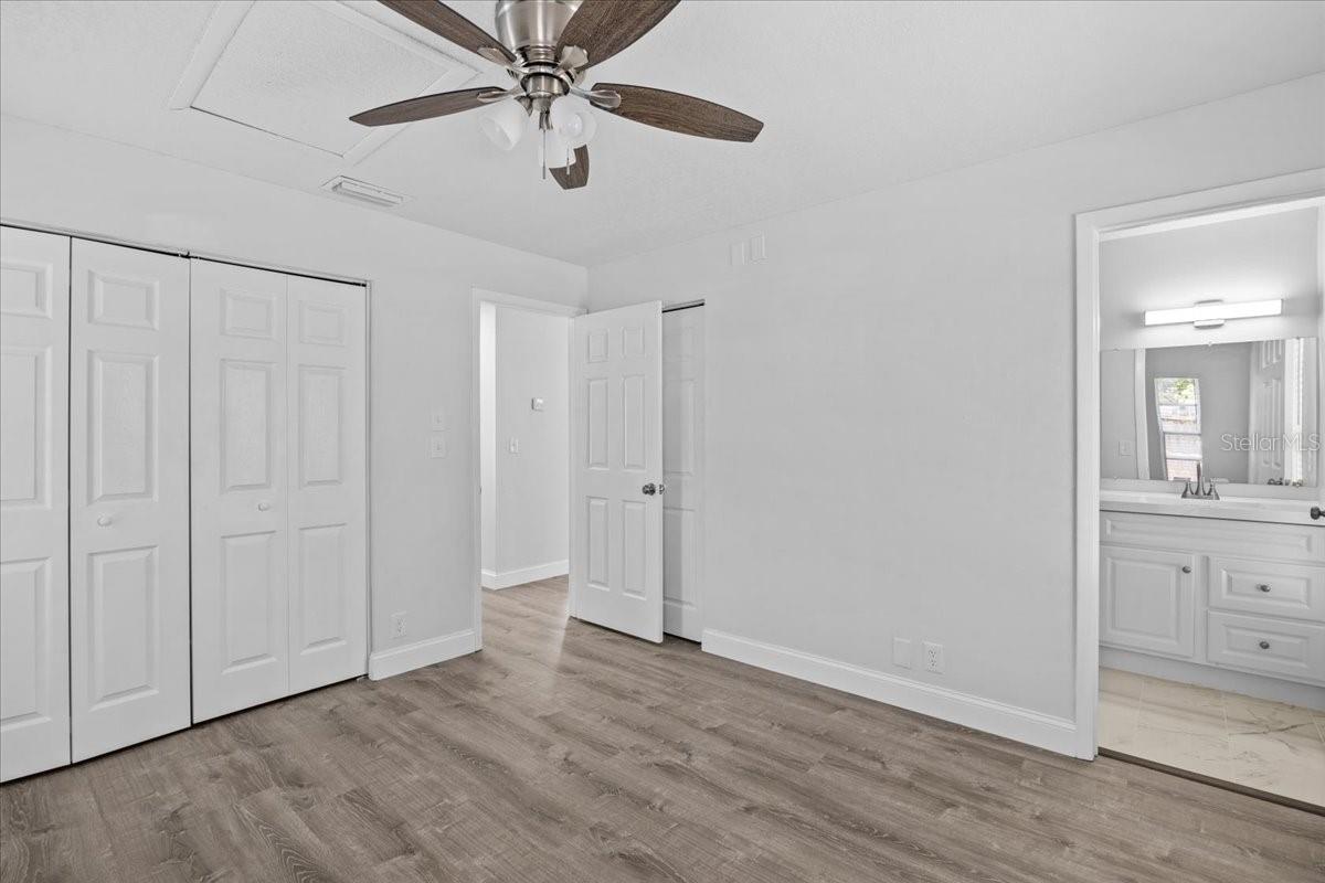 Image 19 of 48 For 1912 Castle Bay Court