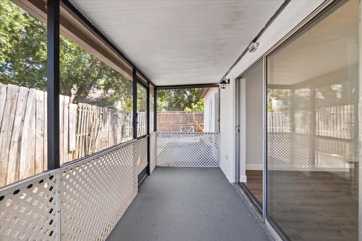 Image 22 of 48 For 1912 Castle Bay Court