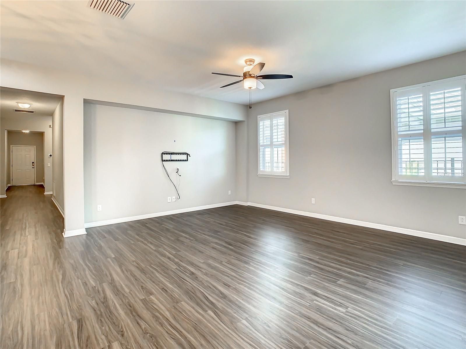 Image 19 of 70 For 14912 Caravan Avenue