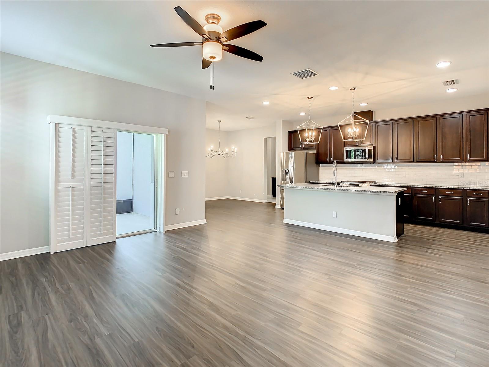 Image 21 of 70 For 14912 Caravan Avenue