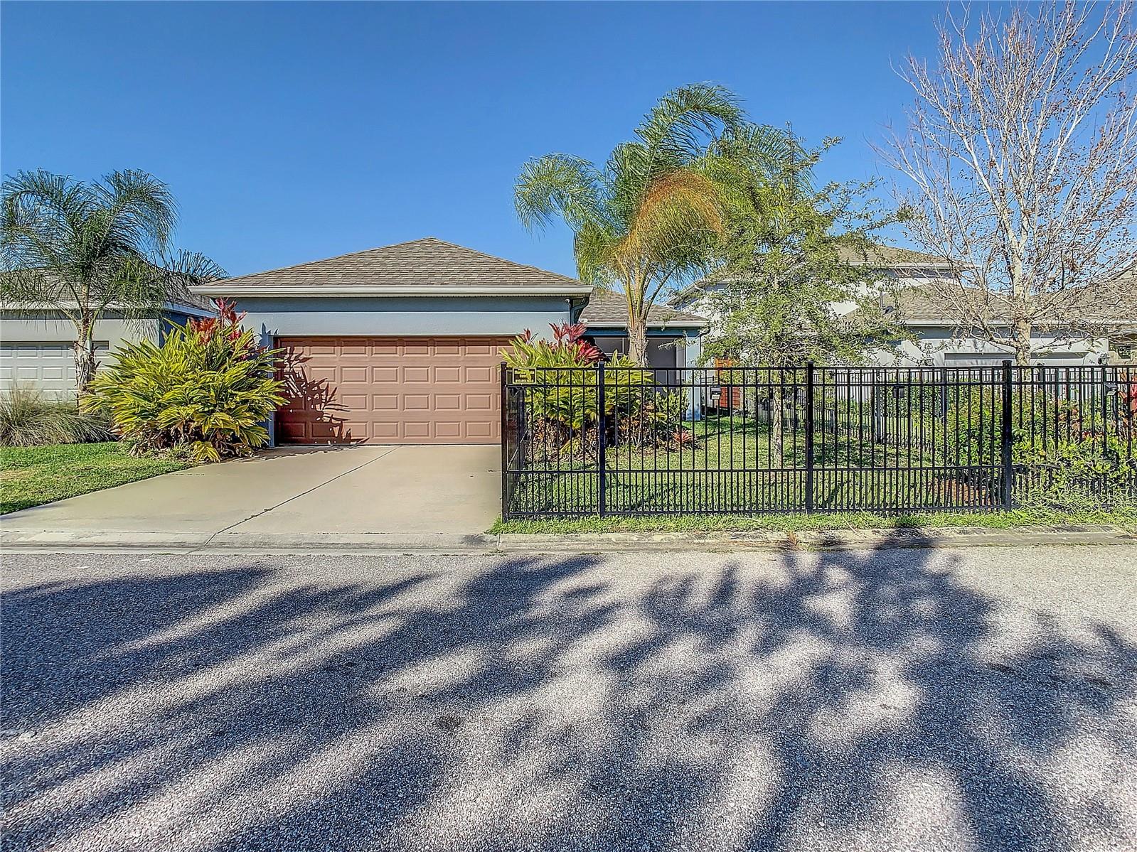 Image 5 of 70 For 14912 Caravan Avenue