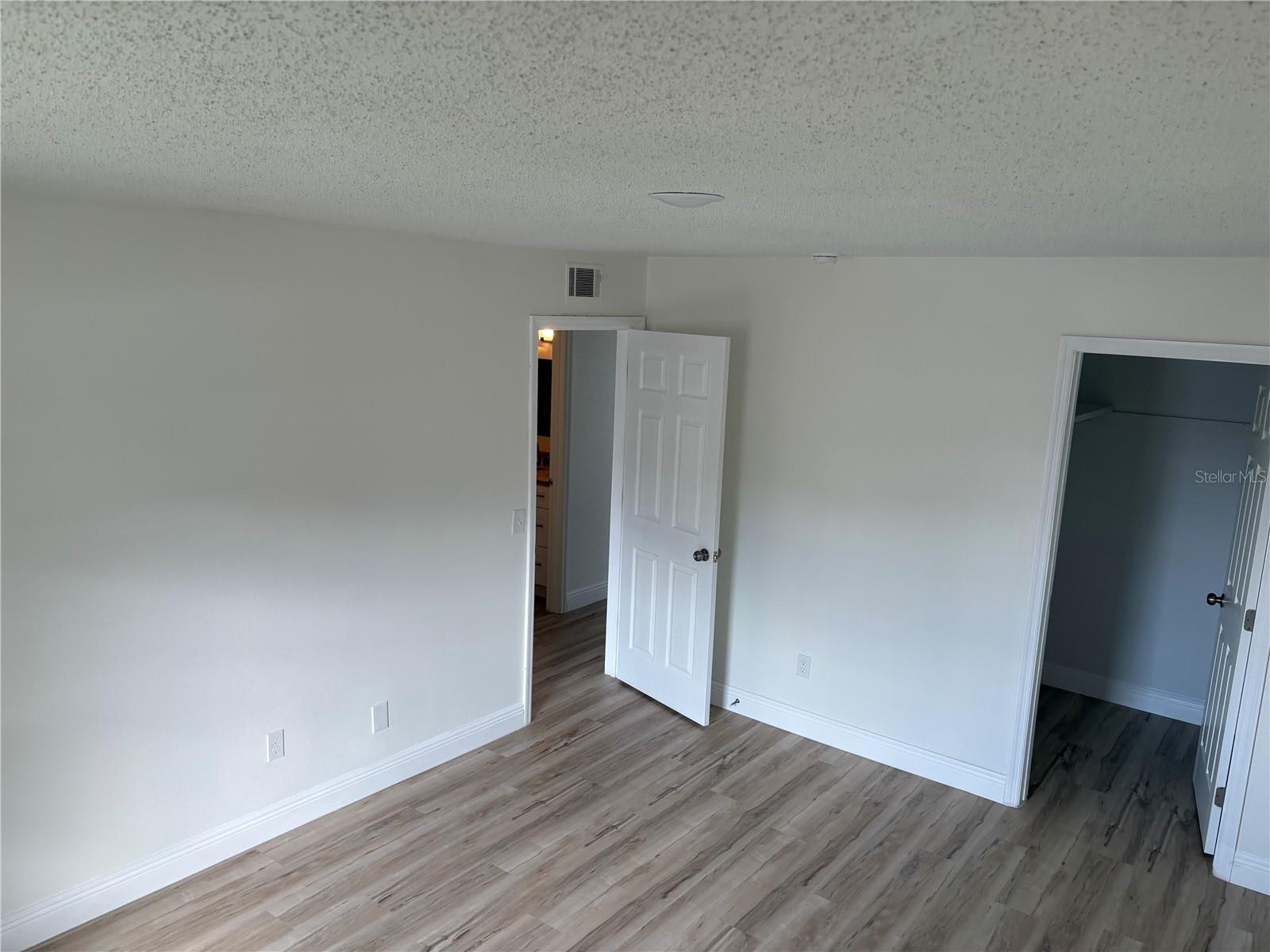 Image 4 of 11 For 9218 Tudor Drive P101