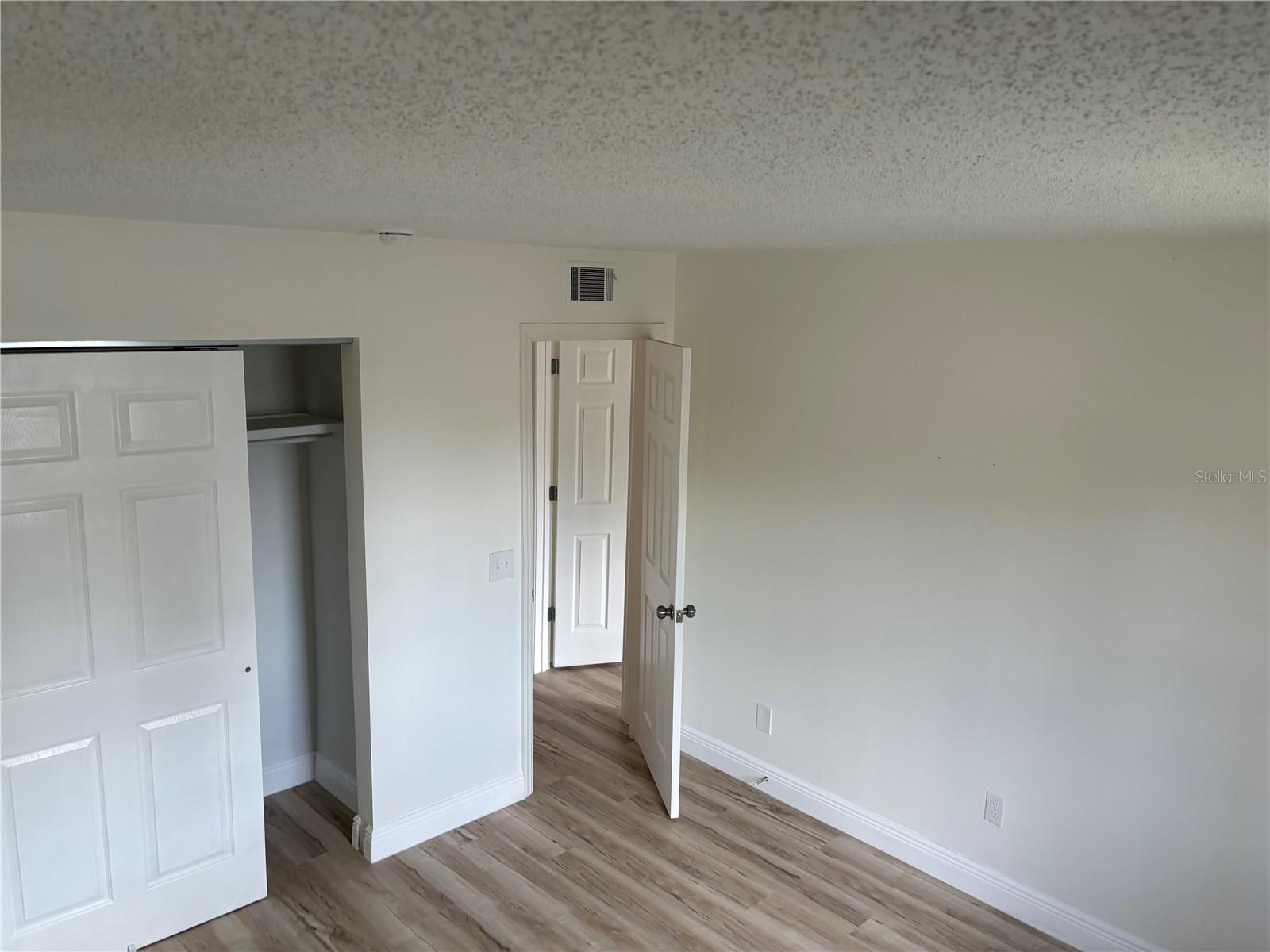 Image 5 of 11 For 9218 Tudor Drive P101