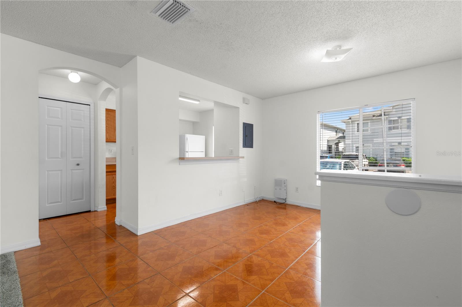 Image 10 of 33 For 4110 Waterside Island Court