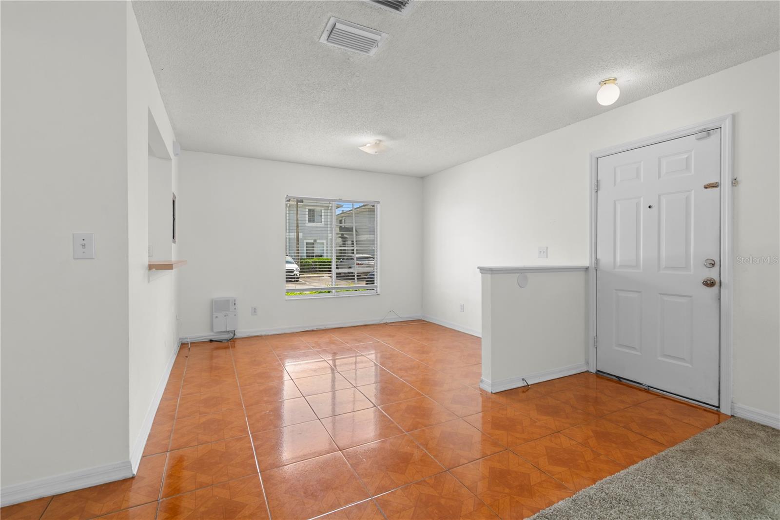 Image 8 of 33 For 4110 Waterside Island Court