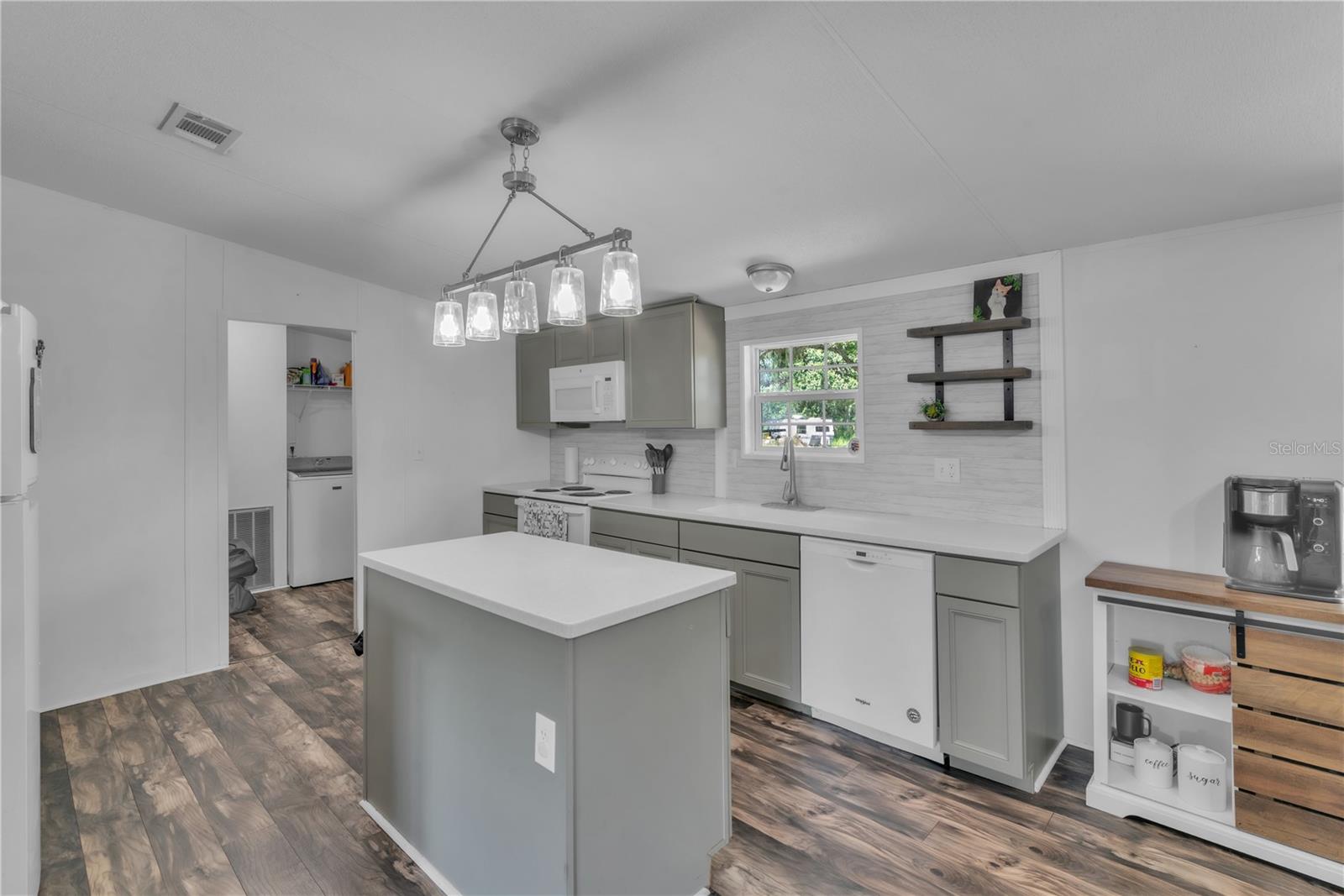 Image 11 of 48 For 13013 Darla Drive