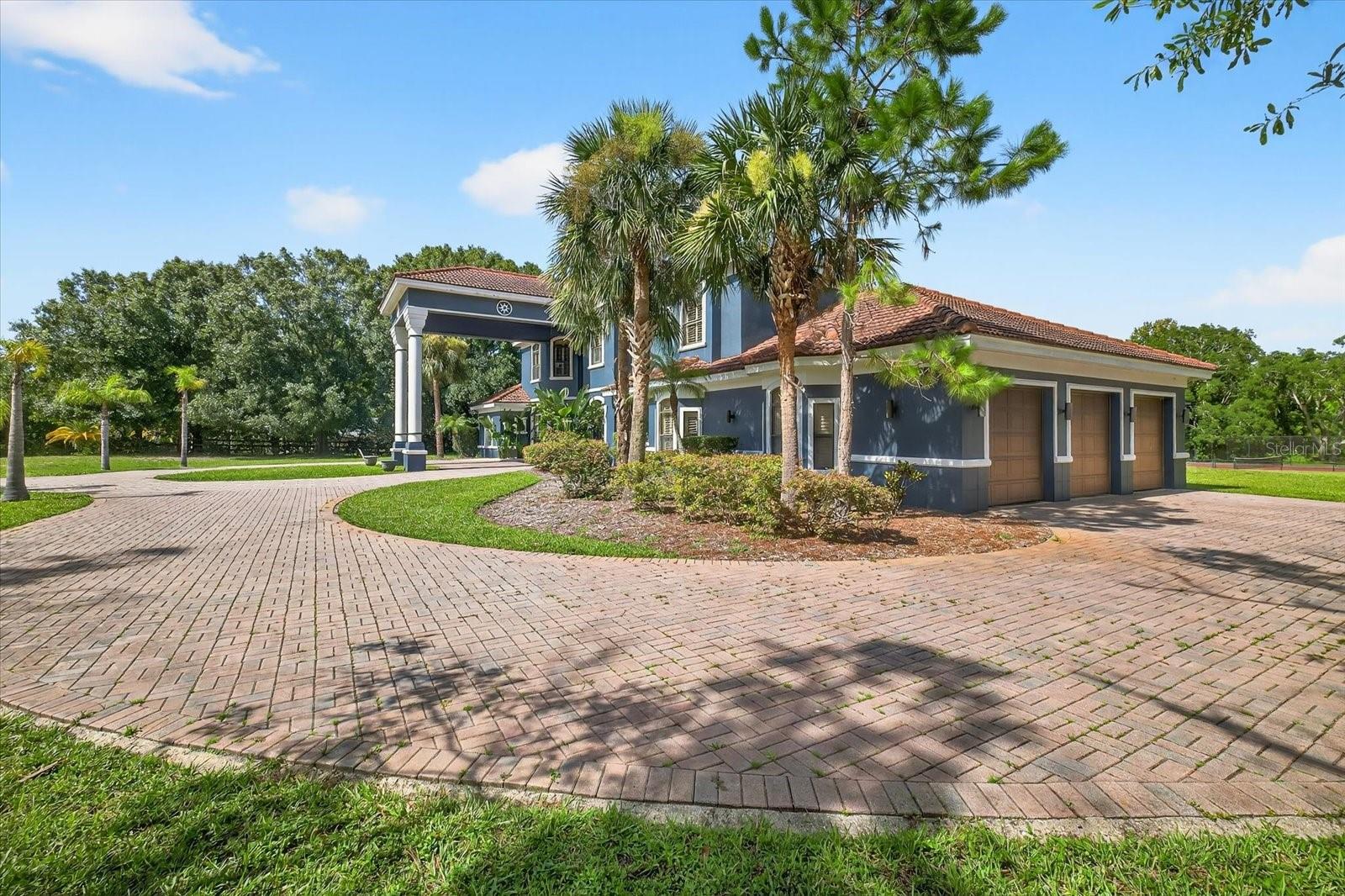 Image 7 of 66 For 2555 Bryan Lane