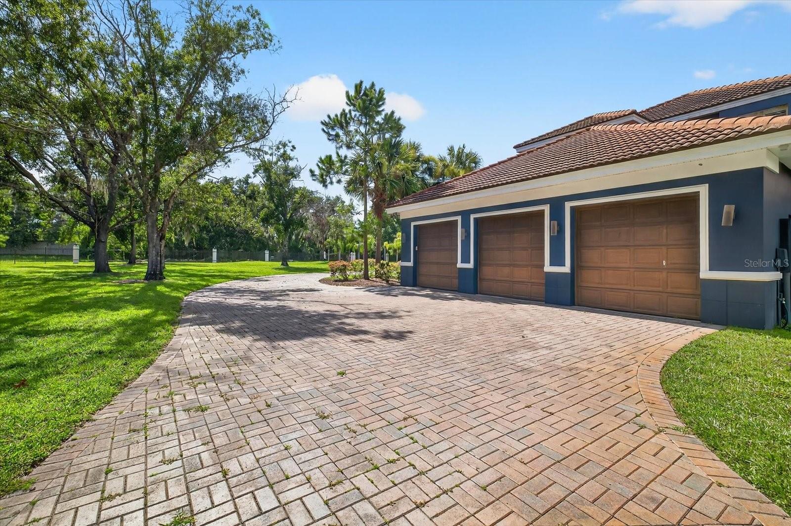 Image 8 of 66 For 2555 Bryan Lane