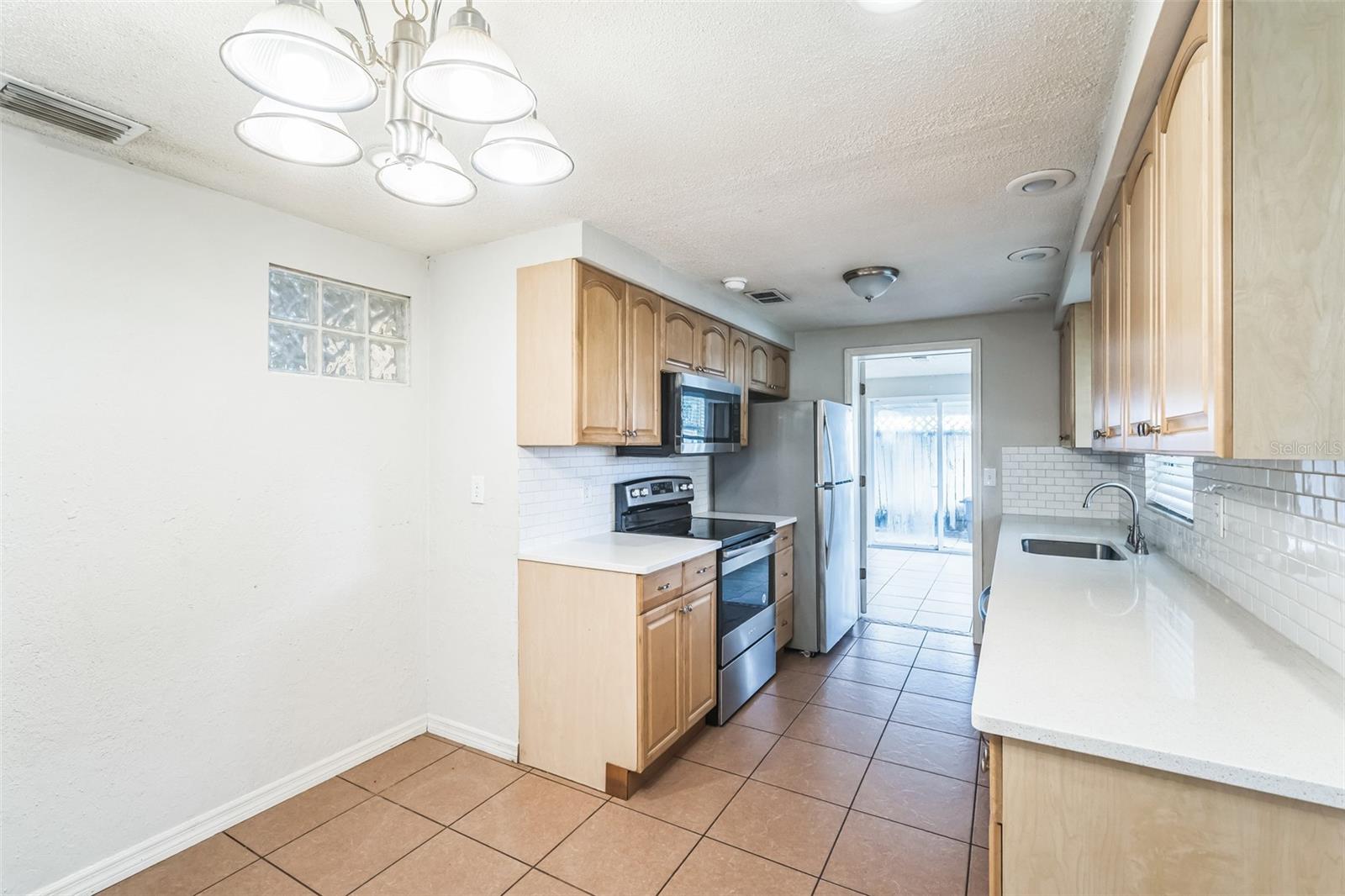 Image 4 of 30 For 5620 90th Avenue N