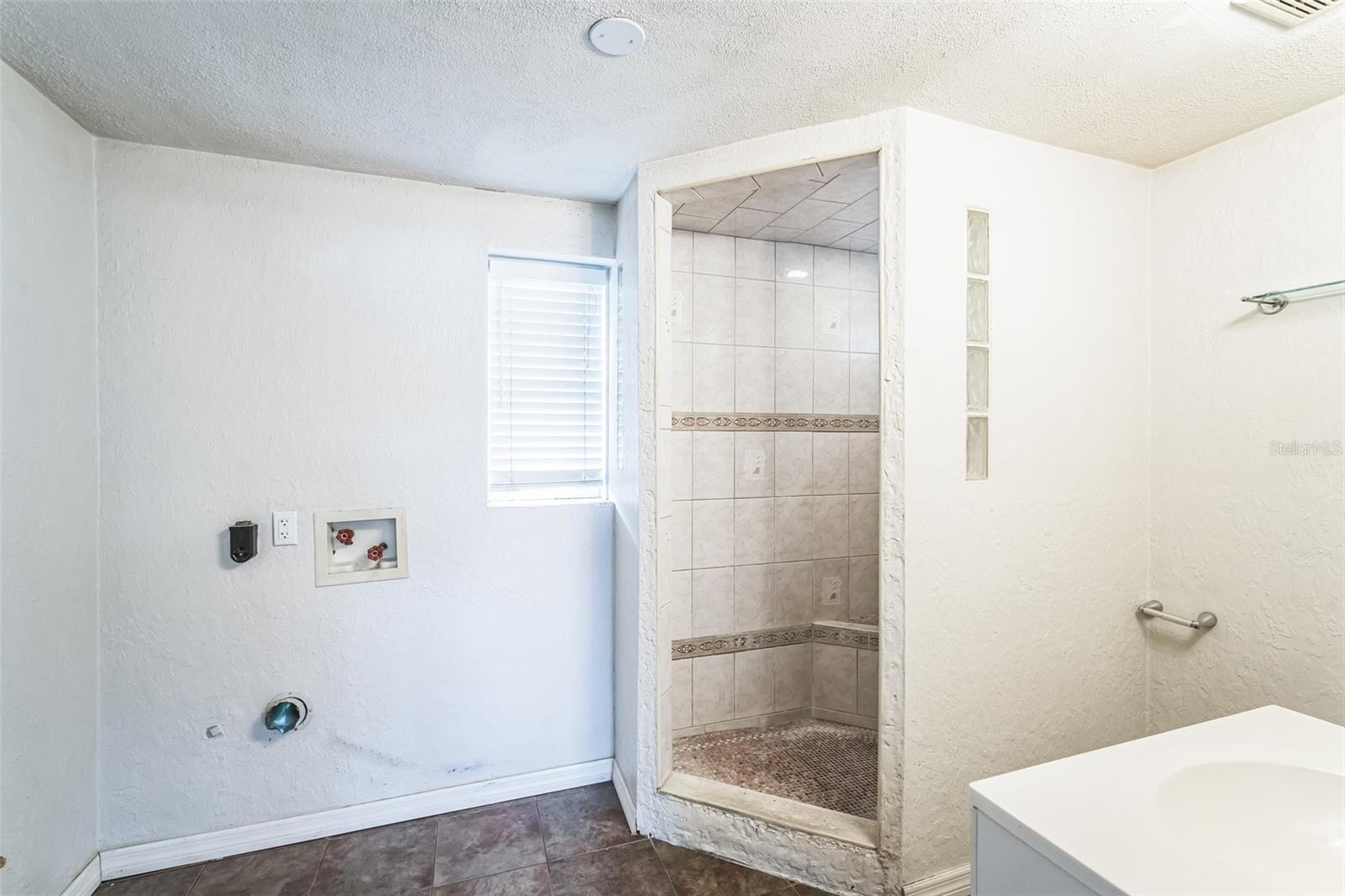 Image 7 of 30 For 5620 90th Avenue N