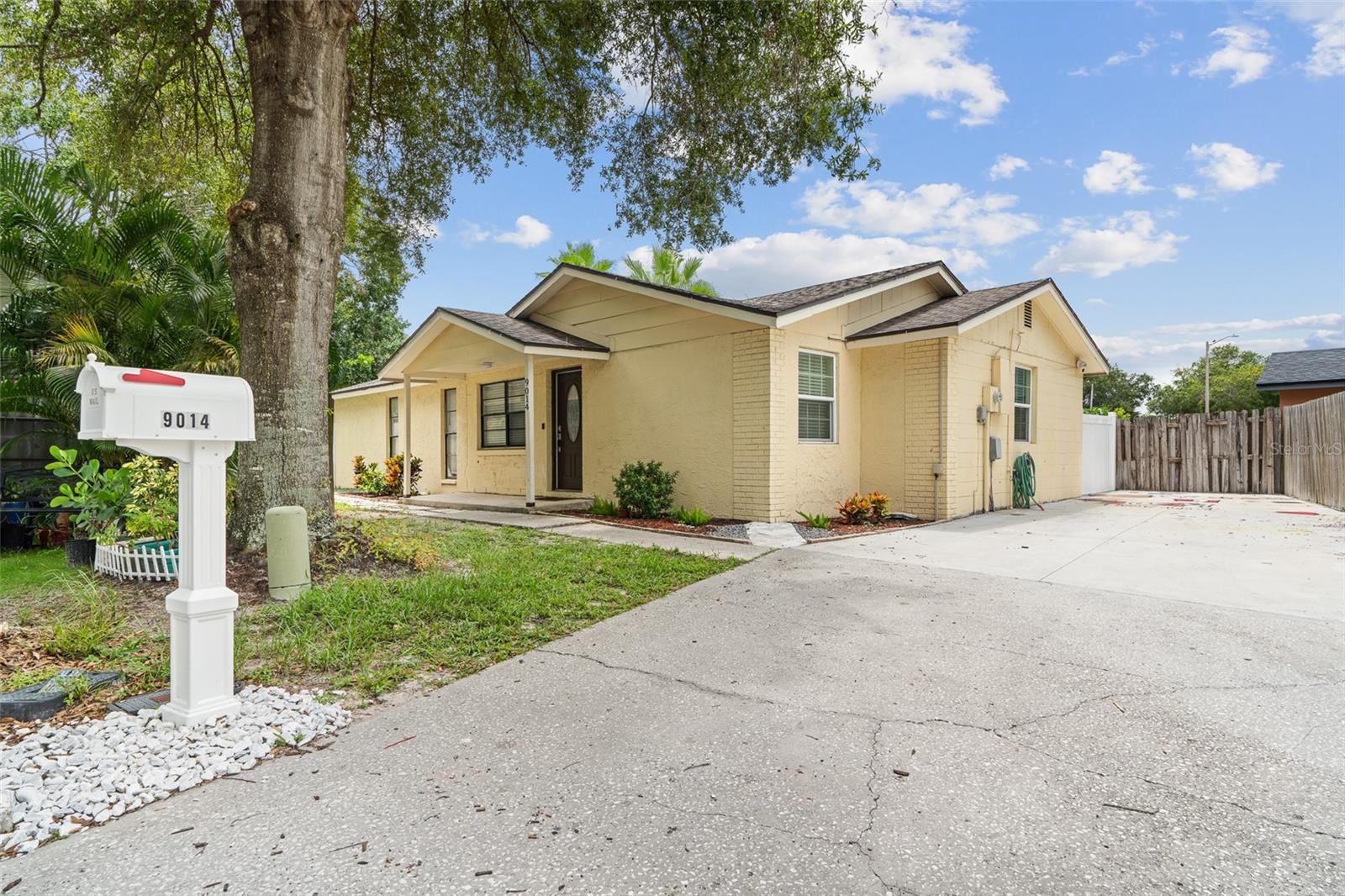Details for 9014 Wheathill Way, TAMPA, FL 33615