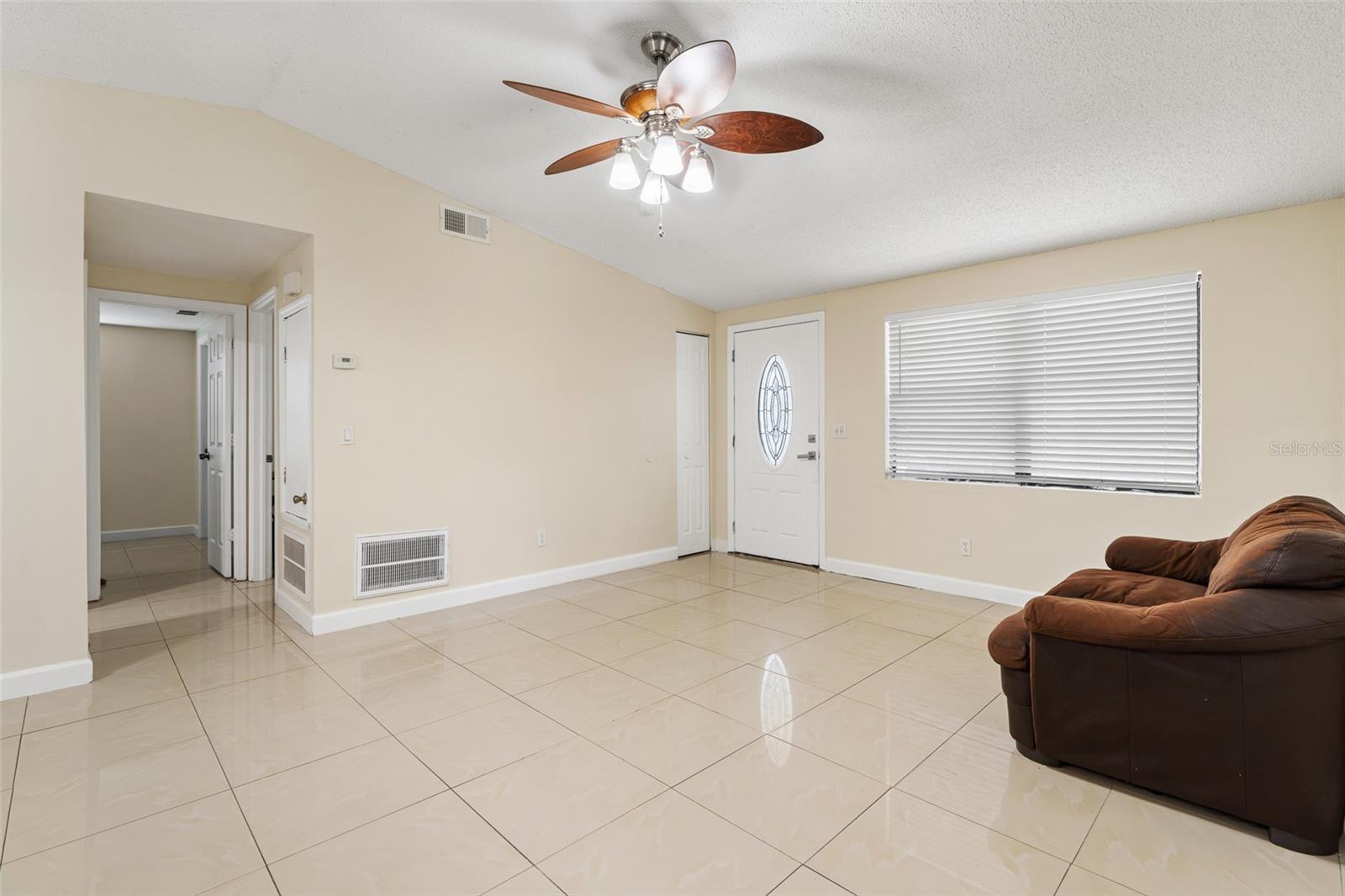 Image 3 of 11 For 9014 Wheathill Way