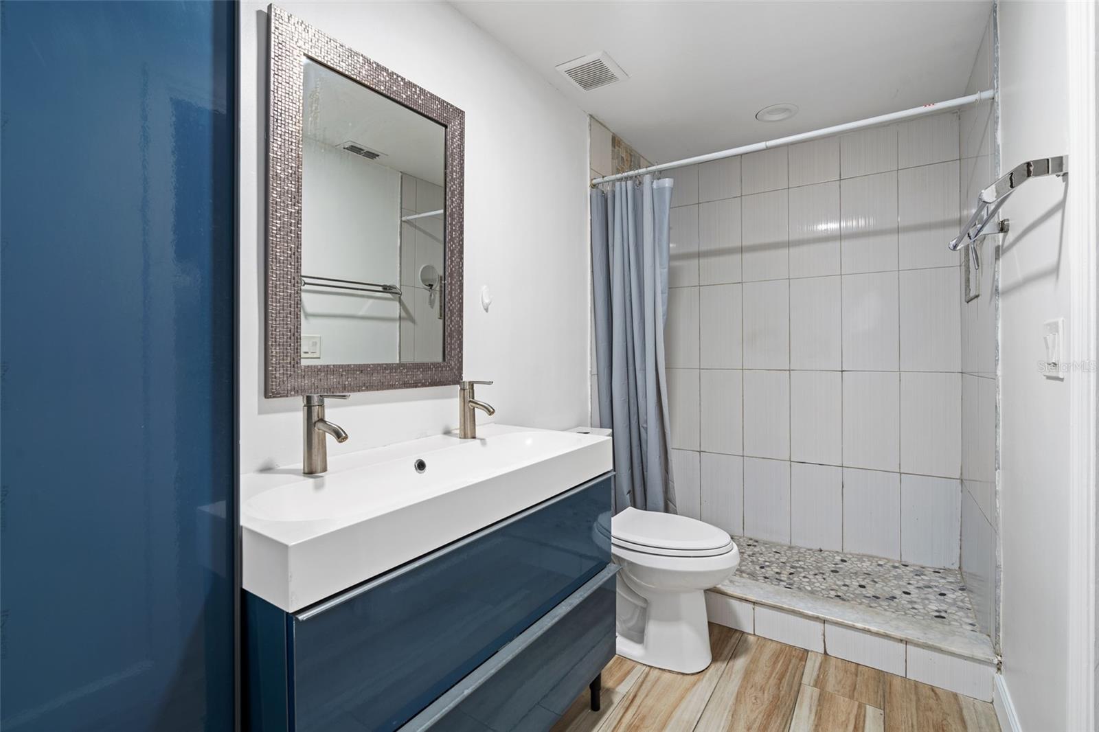 Image 6 of 11 For 9014 Wheathill Way
