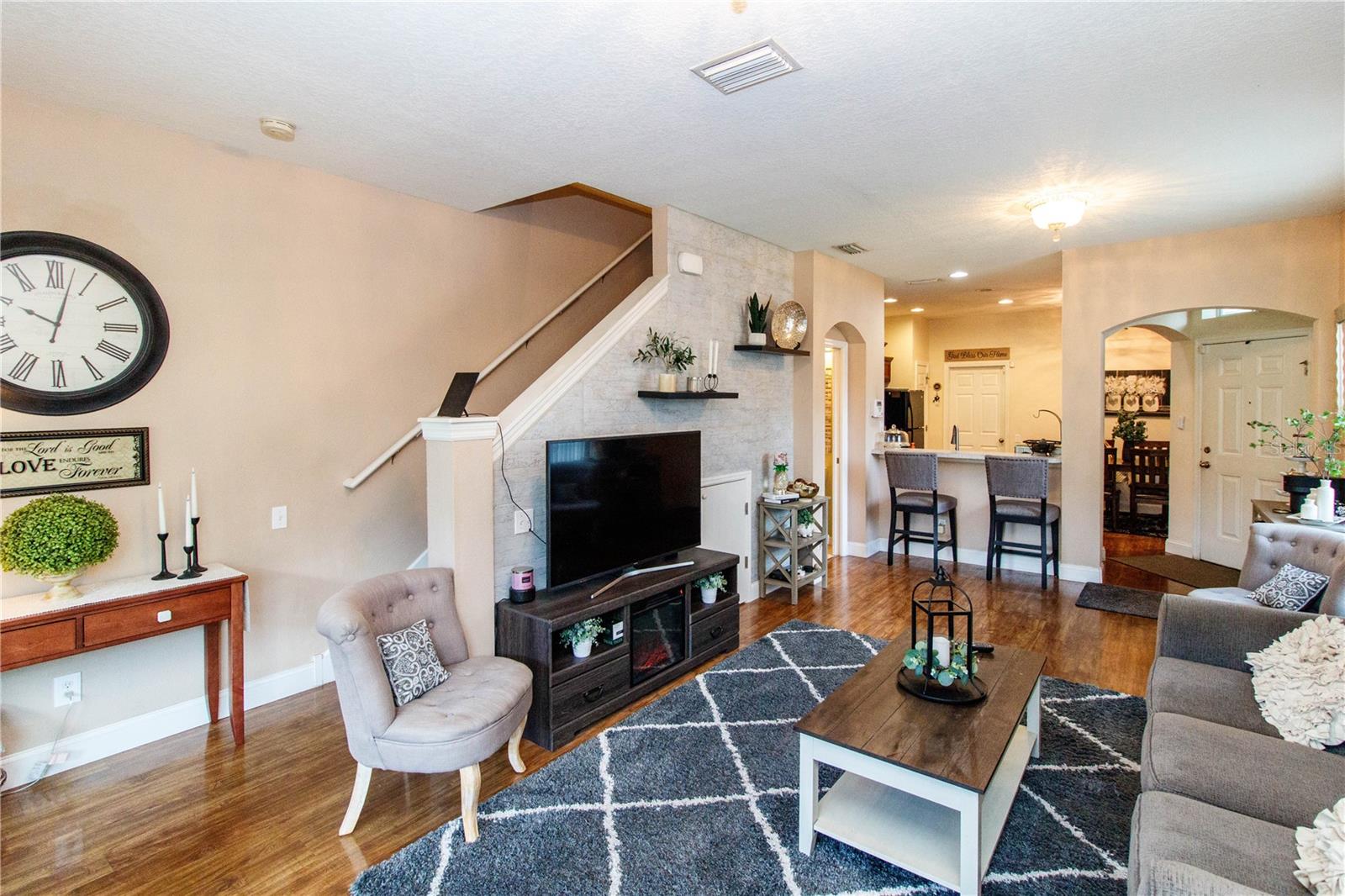 Image 12 of 39 For 9802 Blue Palm Way