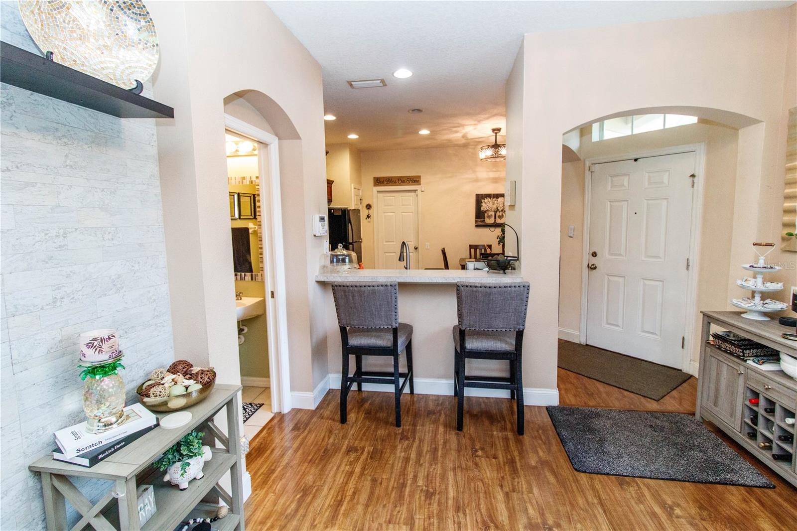 Image 14 of 39 For 9802 Blue Palm Way