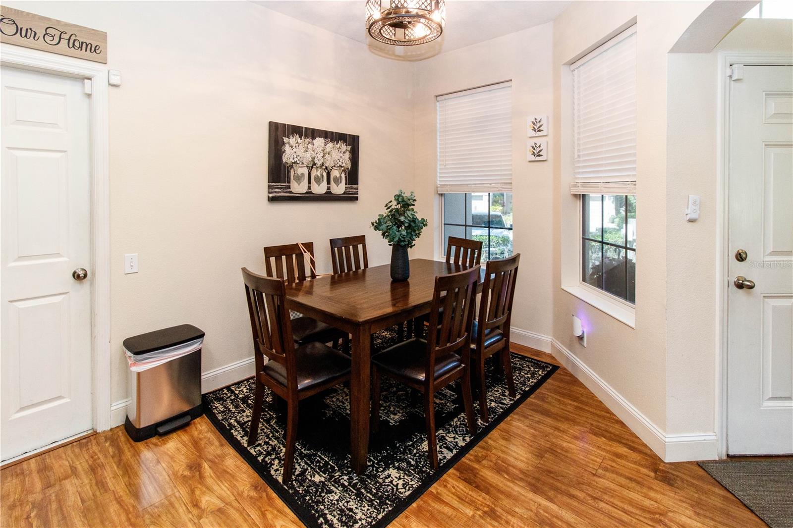 Image 15 of 39 For 9802 Blue Palm Way