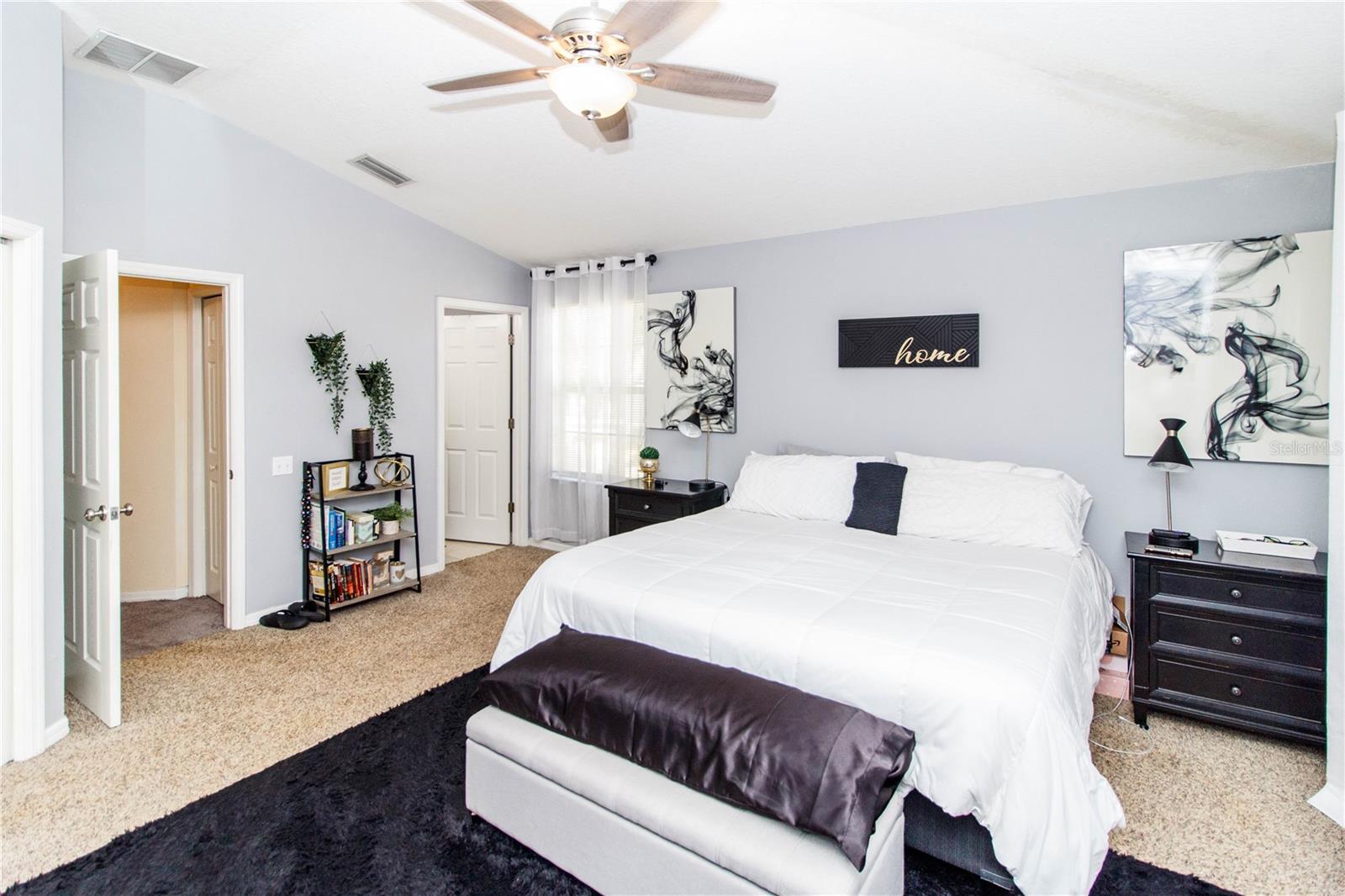 Image 19 of 39 For 9802 Blue Palm Way