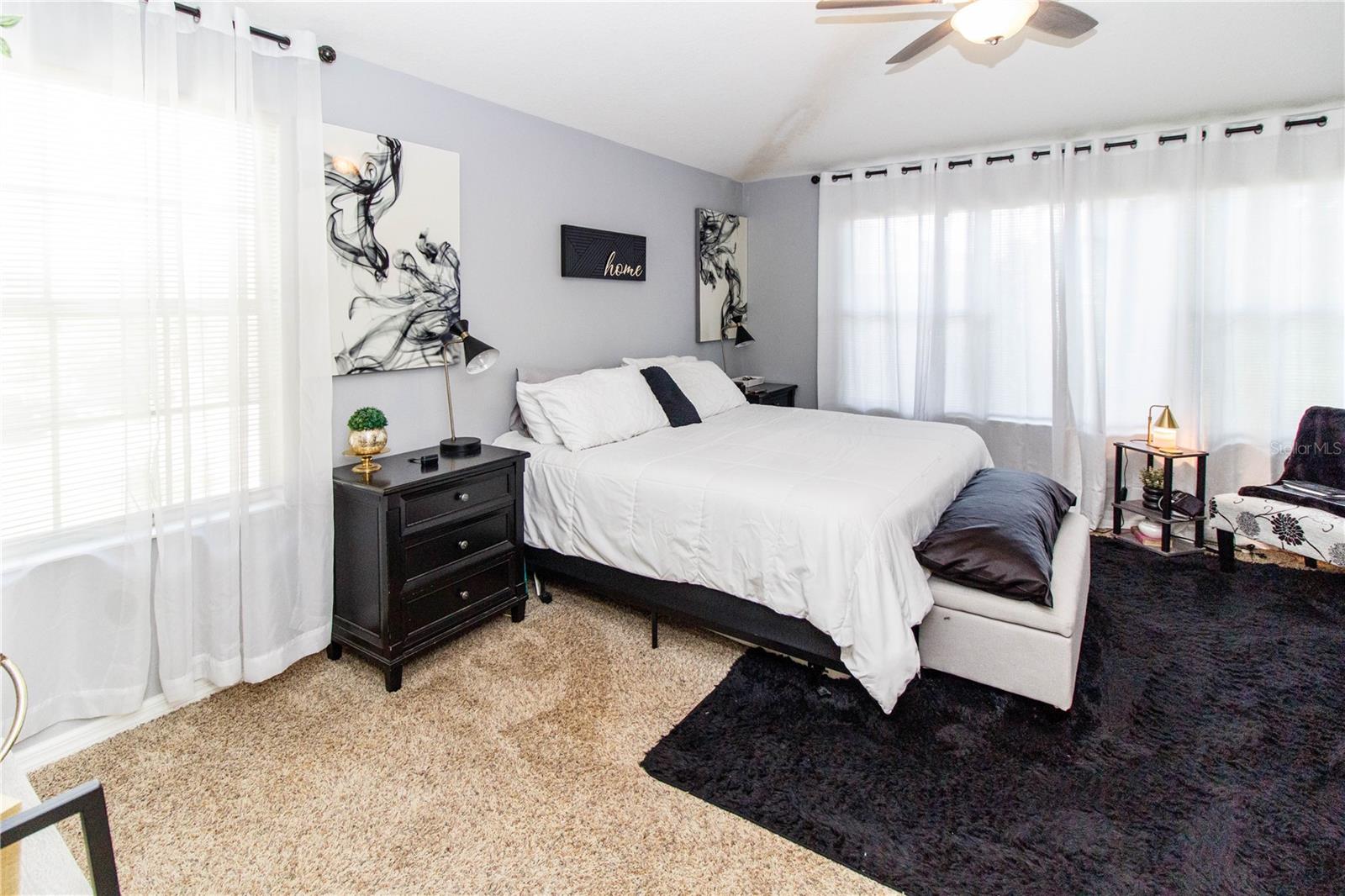 Image 20 of 39 For 9802 Blue Palm Way