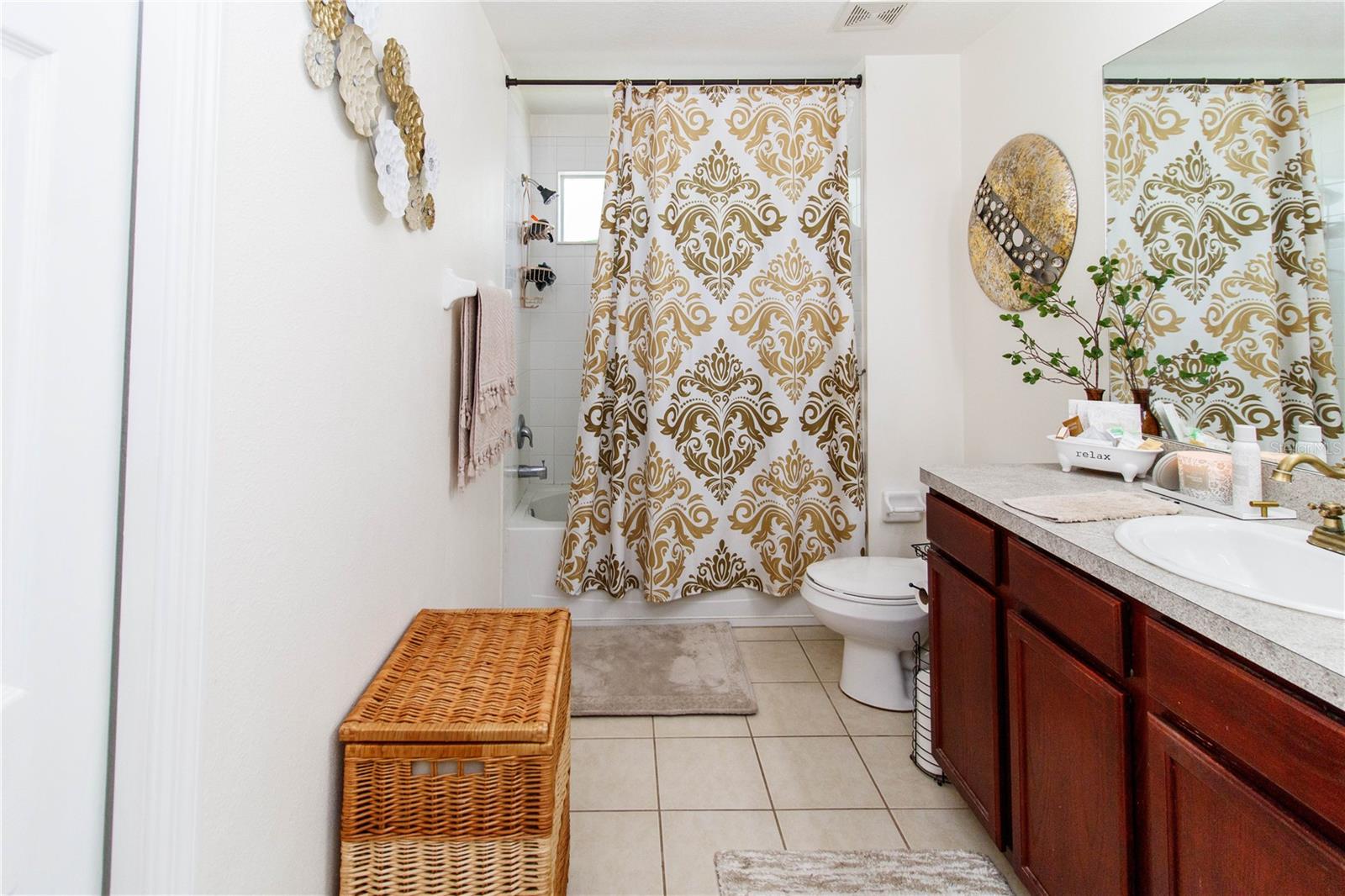 Image 24 of 39 For 9802 Blue Palm Way