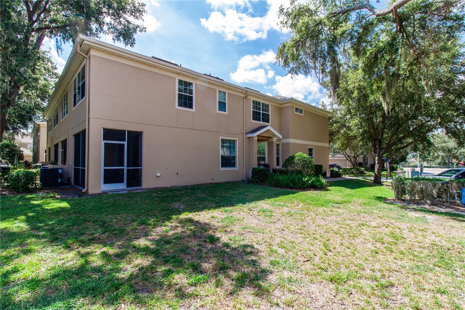 Image 34 of 39 For 9802 Blue Palm Way