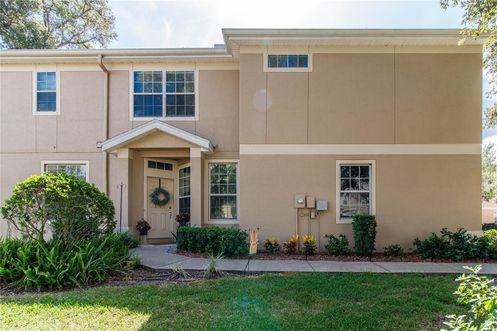 Image 35 of 39 For 9802 Blue Palm Way