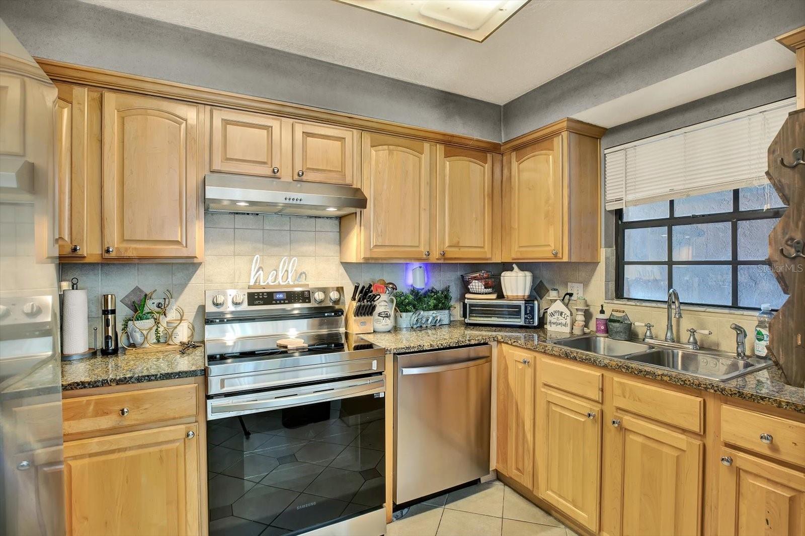 Image 11 of 21 For 6100 Gulfport Boulevard S 111