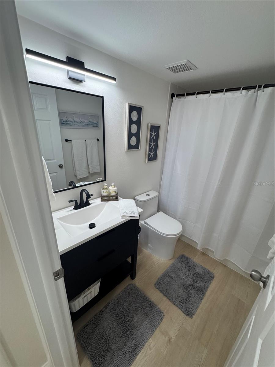 Image 21 of 50 For 2571 Cyprus Drive 1-202