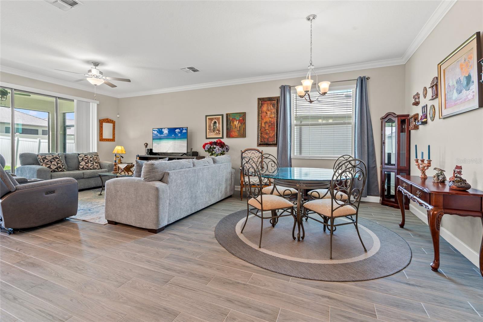 Listing photo id 9 for 31665 Magna Gulf Loop
