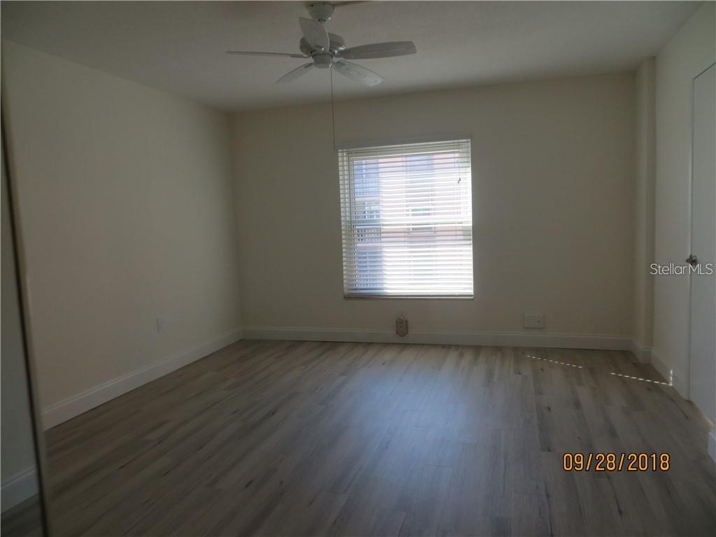 Image 9 of 18 For 121 Island Way 332