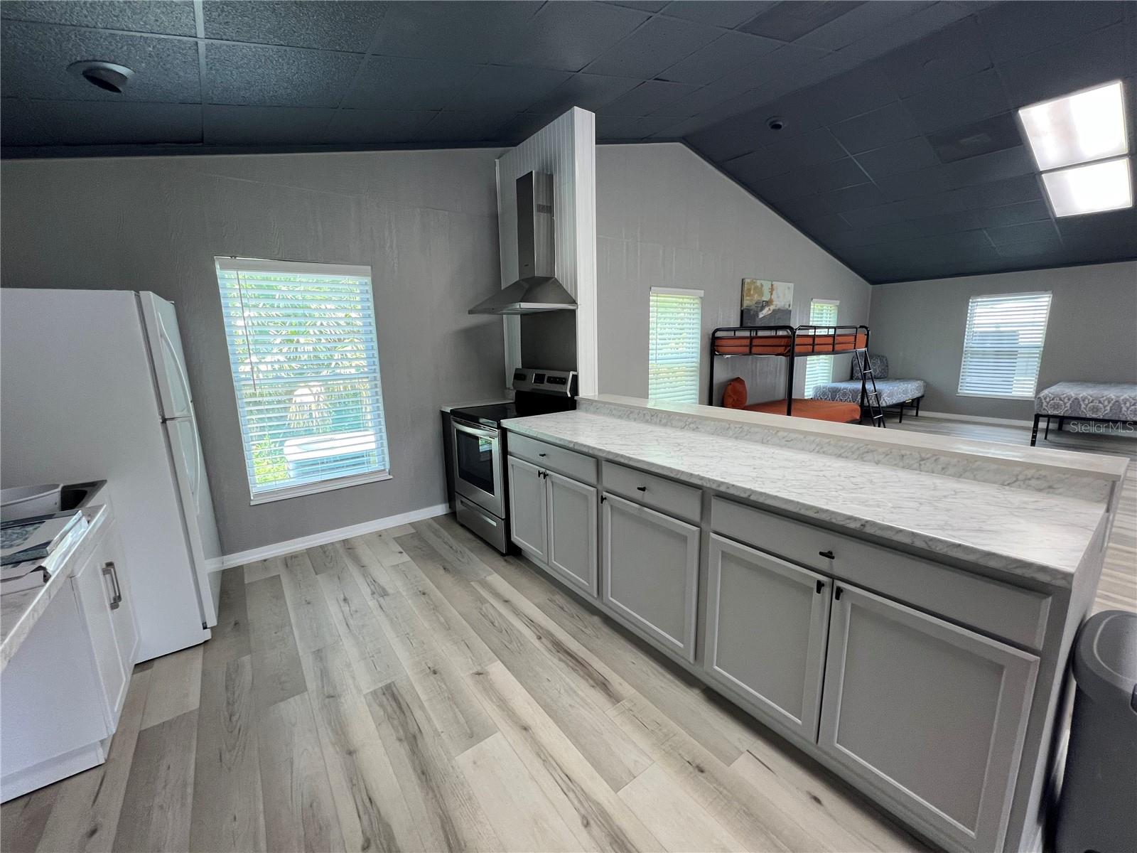 Image 4 of 21 For 8806 Start Center Street