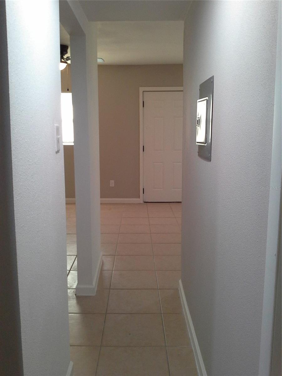Listing photo id 15 for 11708 Balm Riverview Road