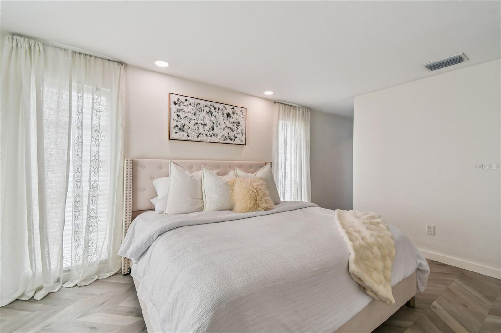 Image 36 of 95 For 6701 30th Street S