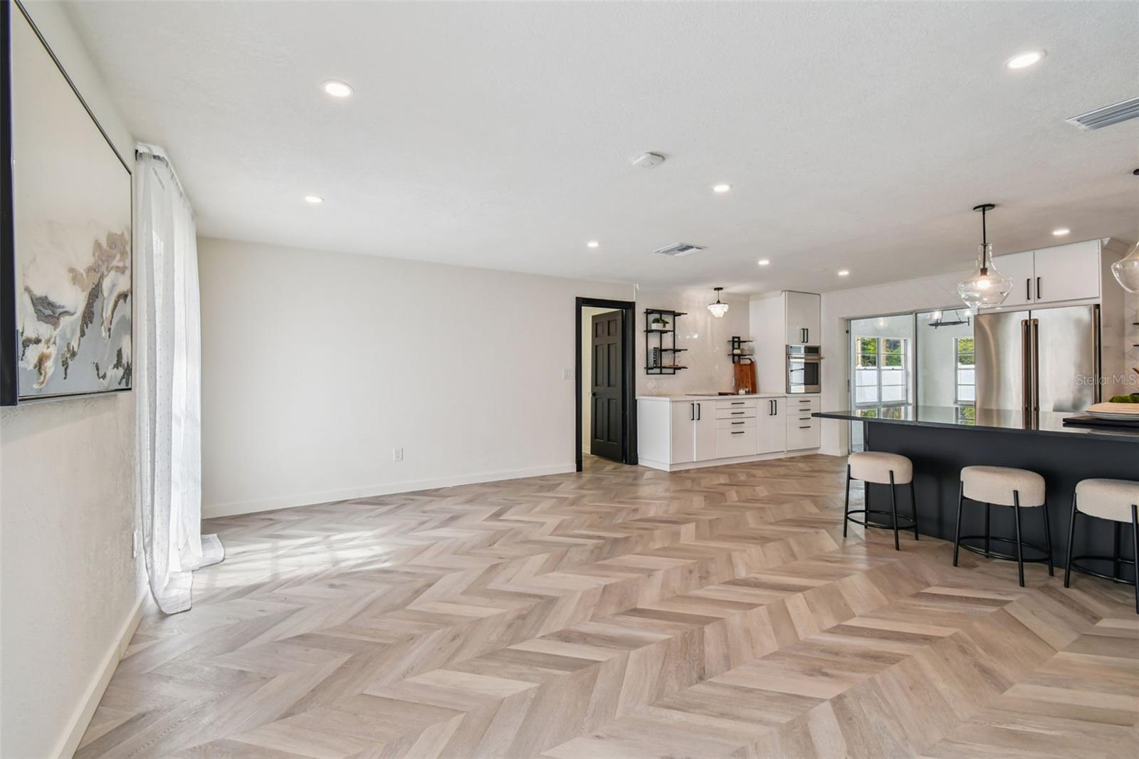 Image 5 of 95 For 6701 30th Street S