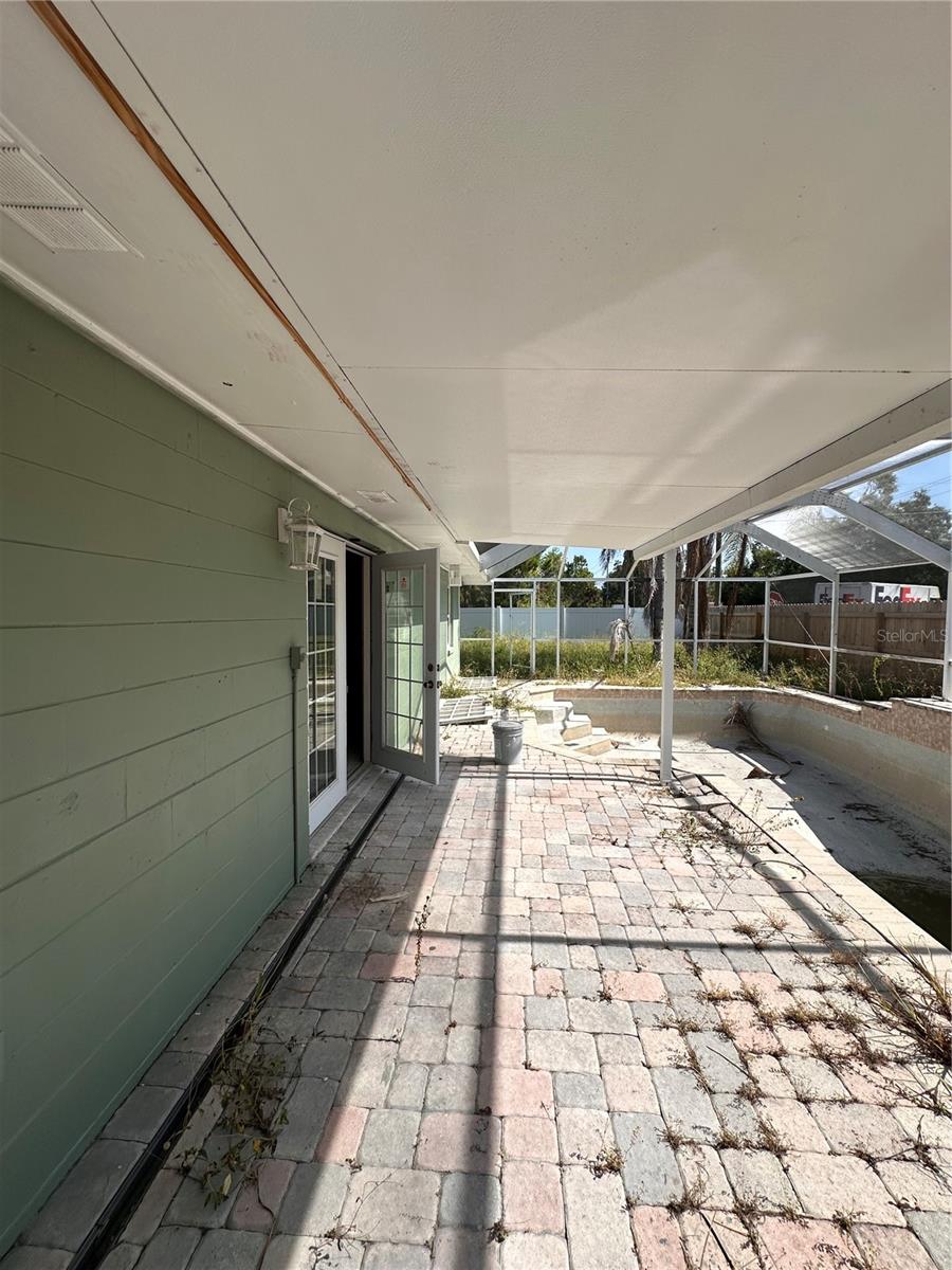 Image 16 of 23 For 11207 Crossmill Drive