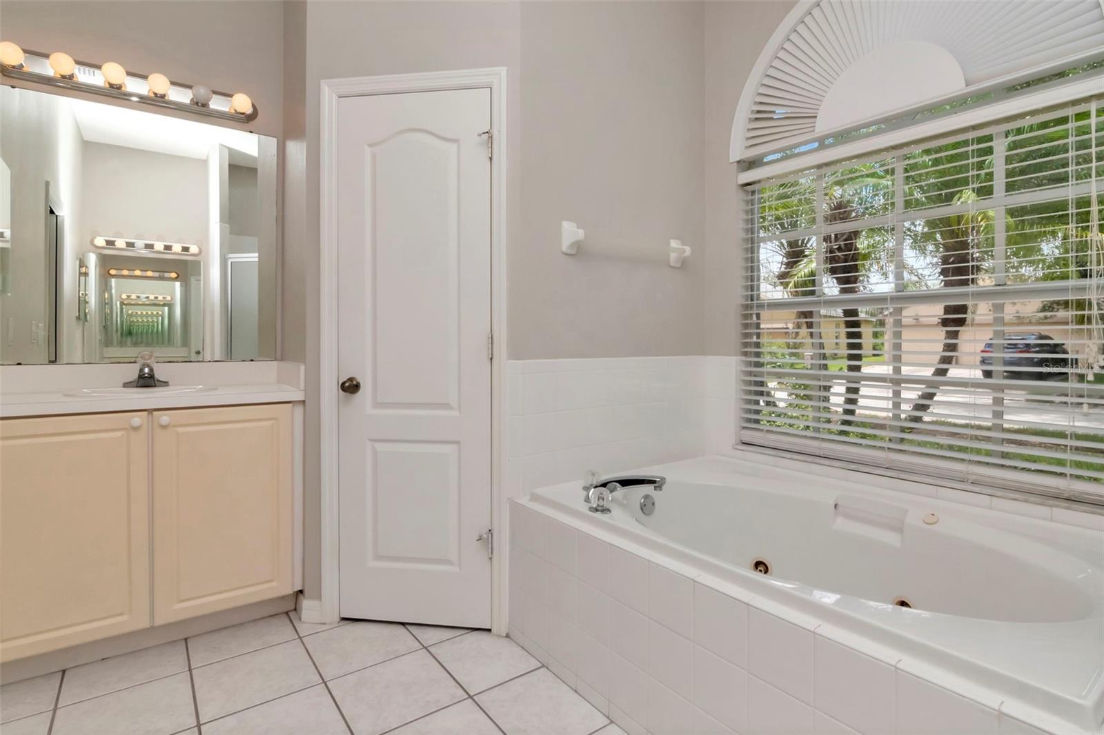 Image 15 of 50 For 6813 Regents Village Way