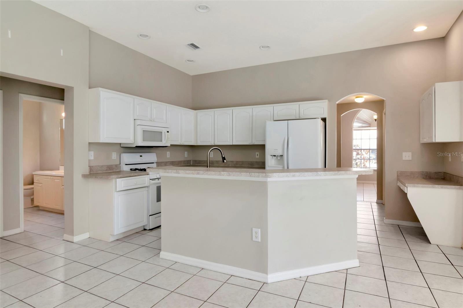 Image 18 of 50 For 6813 Regents Village Way