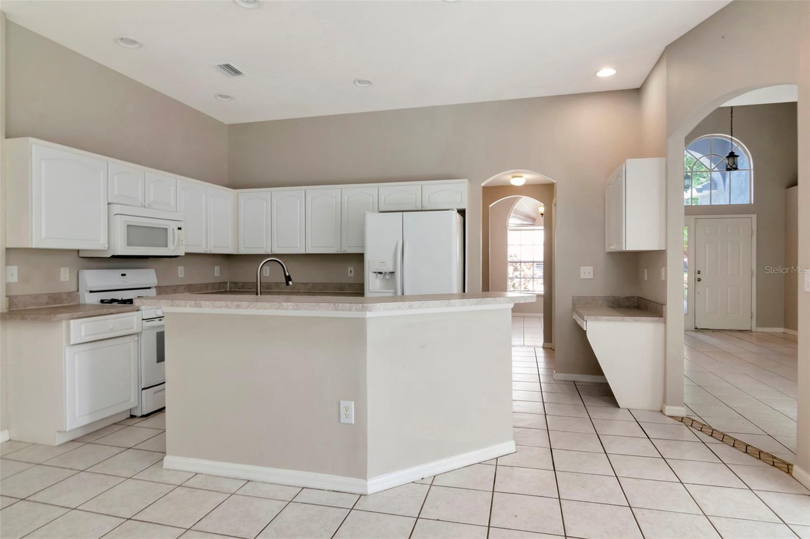 Image 19 of 50 For 6813 Regents Village Way