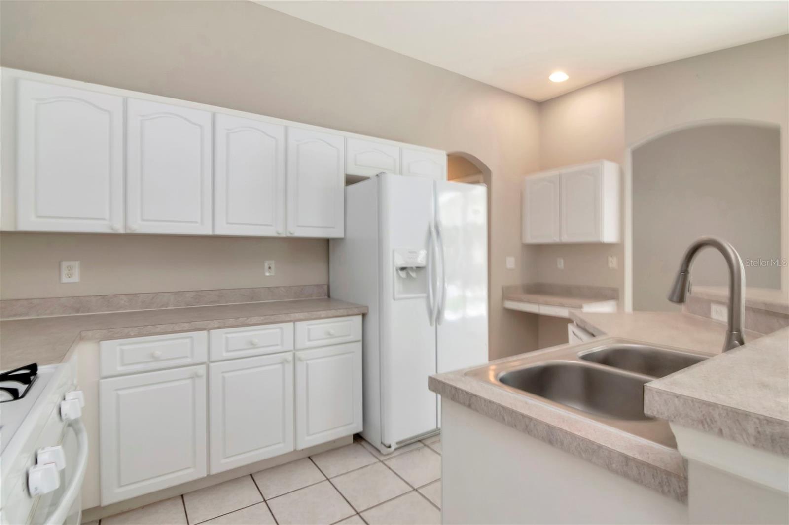 Image 23 of 50 For 6813 Regents Village Way