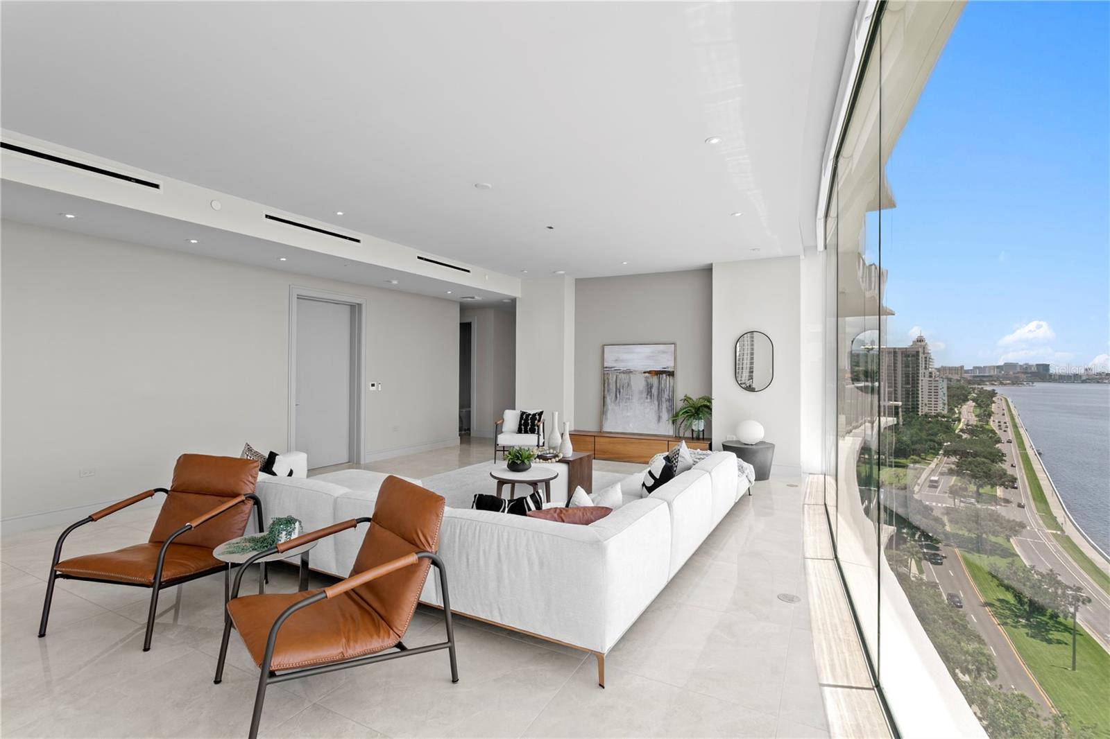 Image 13 of 93 For 2619 Bayshore Boulevard 1400
