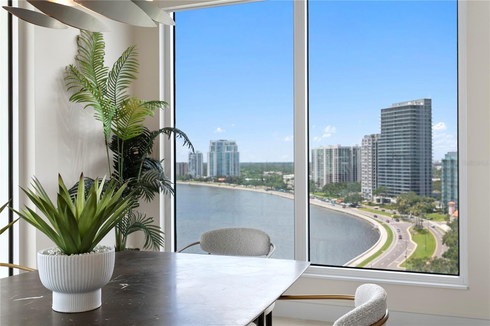Image 19 of 93 For 2619 Bayshore Boulevard 1400