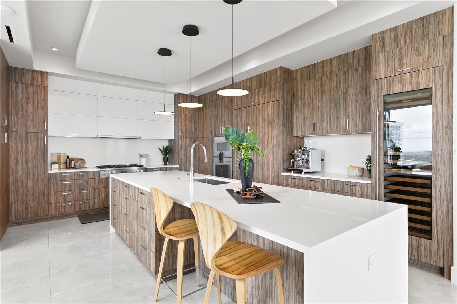 Image 21 of 93 For 2619 Bayshore Boulevard 1400