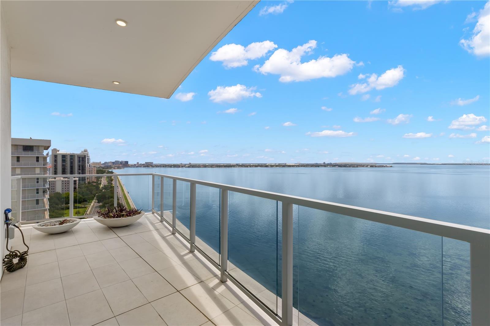 Image 5 of 93 For 2619 Bayshore Boulevard 1400
