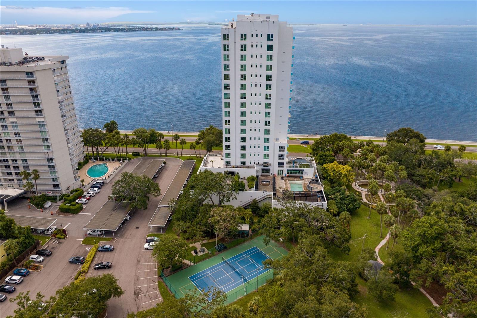 Image 72 of 93 For 2619 Bayshore Boulevard 1400