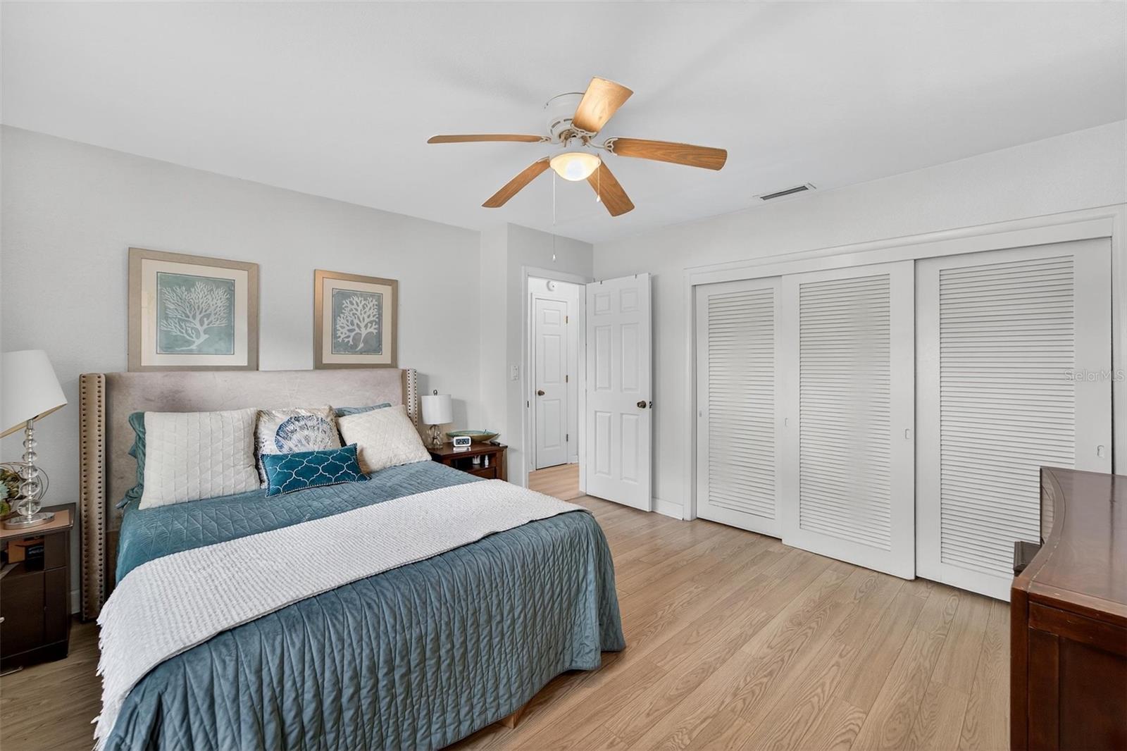 Image 10 of 57 For 4100 Narvarez Way S