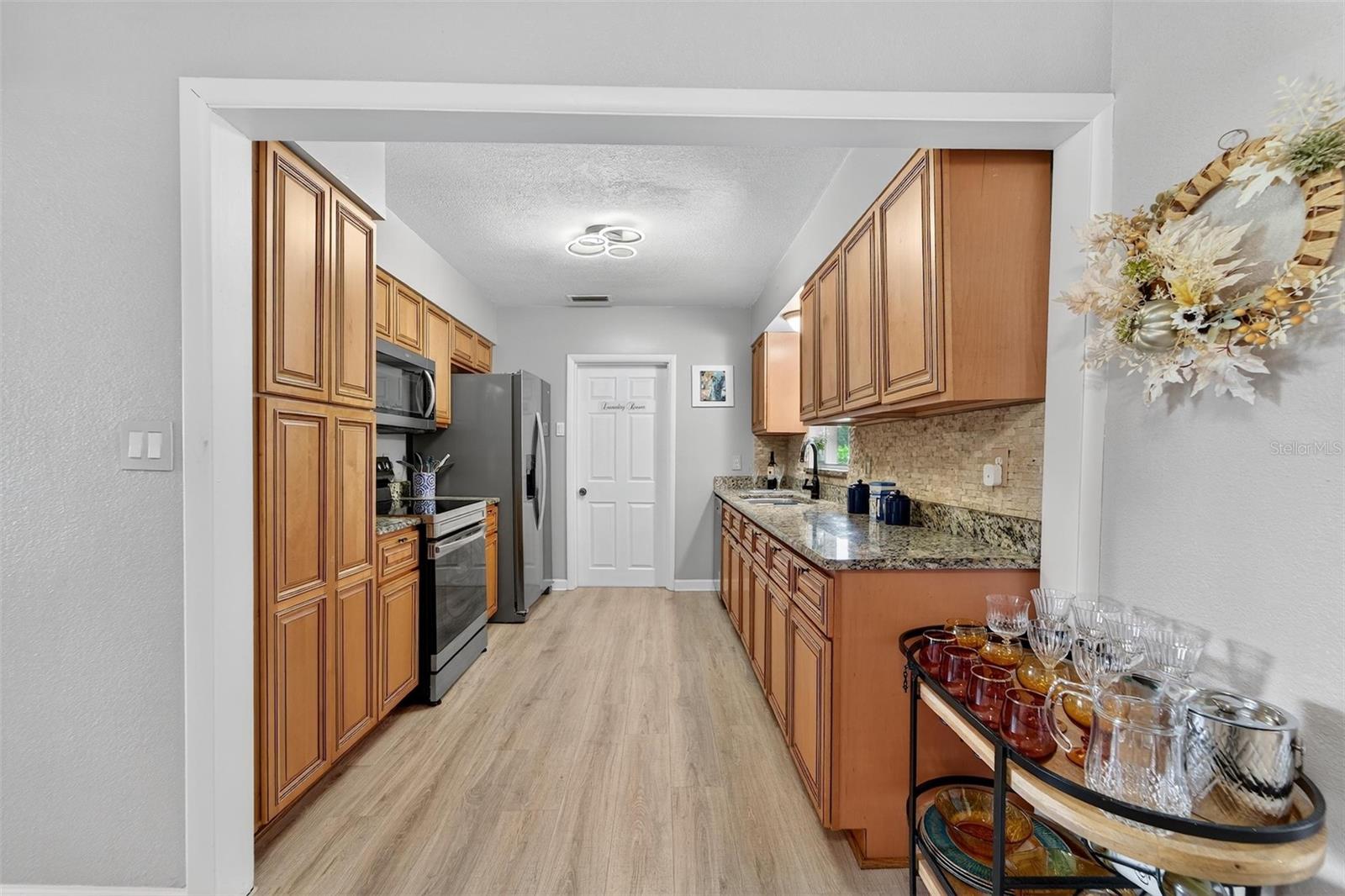 Image 15 of 57 For 4100 Narvarez Way S